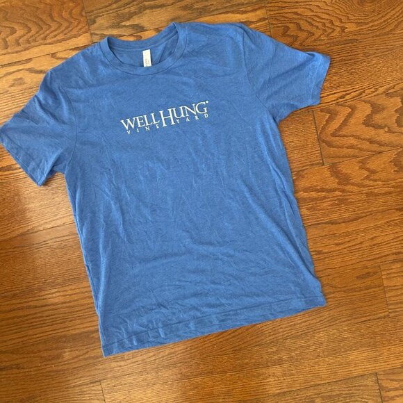 Well Hung Vineyard Roanoke VA Funny Logo Blue Tee Size Large Winery - Picture 2 of 9